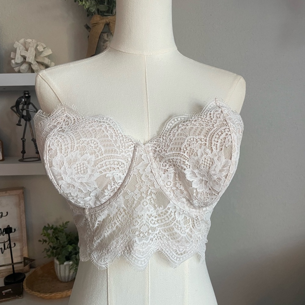 Victoria's Secret Lace bustier Bralette - Cream